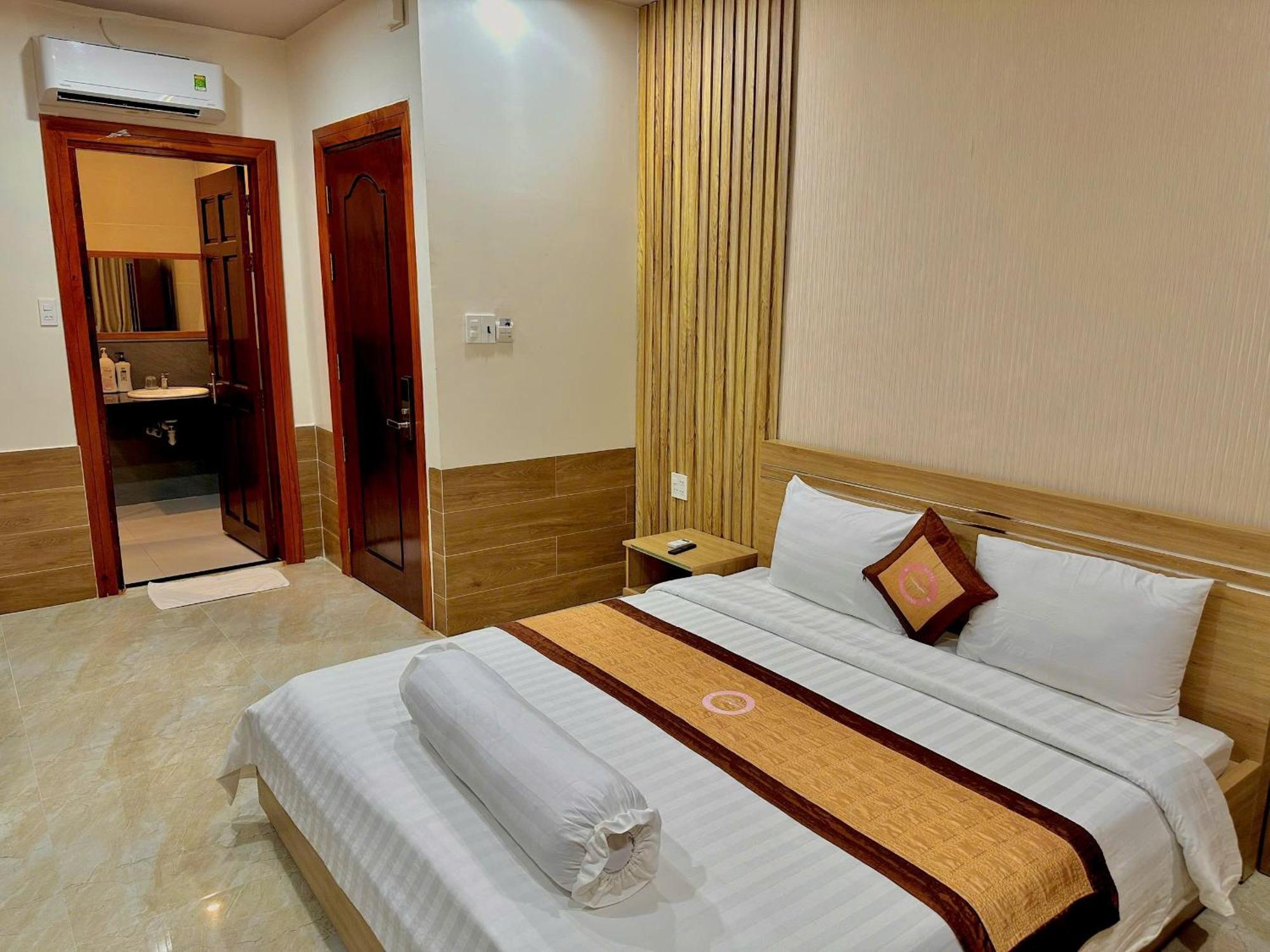 Phuc Hung 2 Hotel แส็คสา ภายนอก รูปภาพ